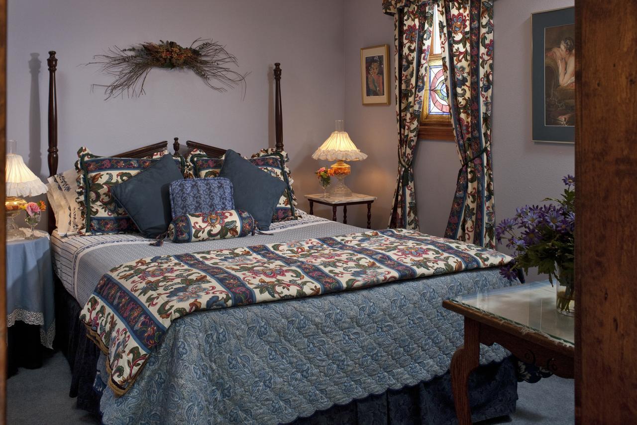 Cliff Cottage Inn, Downtown Bed & Breakfast Eureka Springs Buitenkant foto