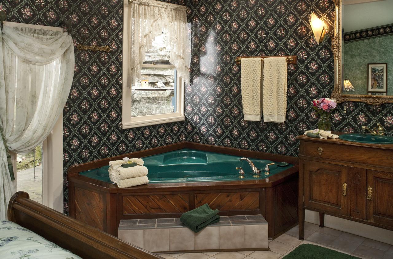 Cliff Cottage Inn, Downtown Bed & Breakfast Eureka Springs Buitenkant foto