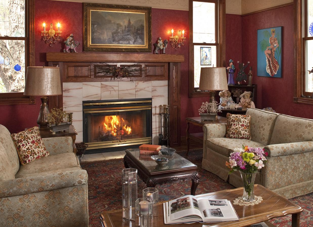 Cliff Cottage Inn, Downtown Bed & Breakfast Eureka Springs Buitenkant foto